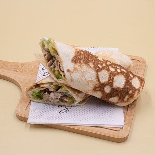 Shawarma Djej sandwich