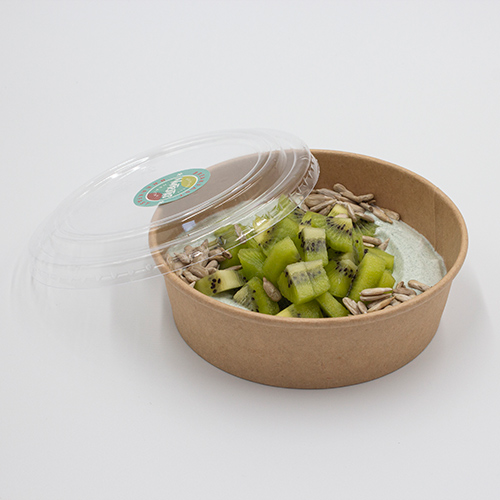 Lactose-free Greek yogurt with kiwi